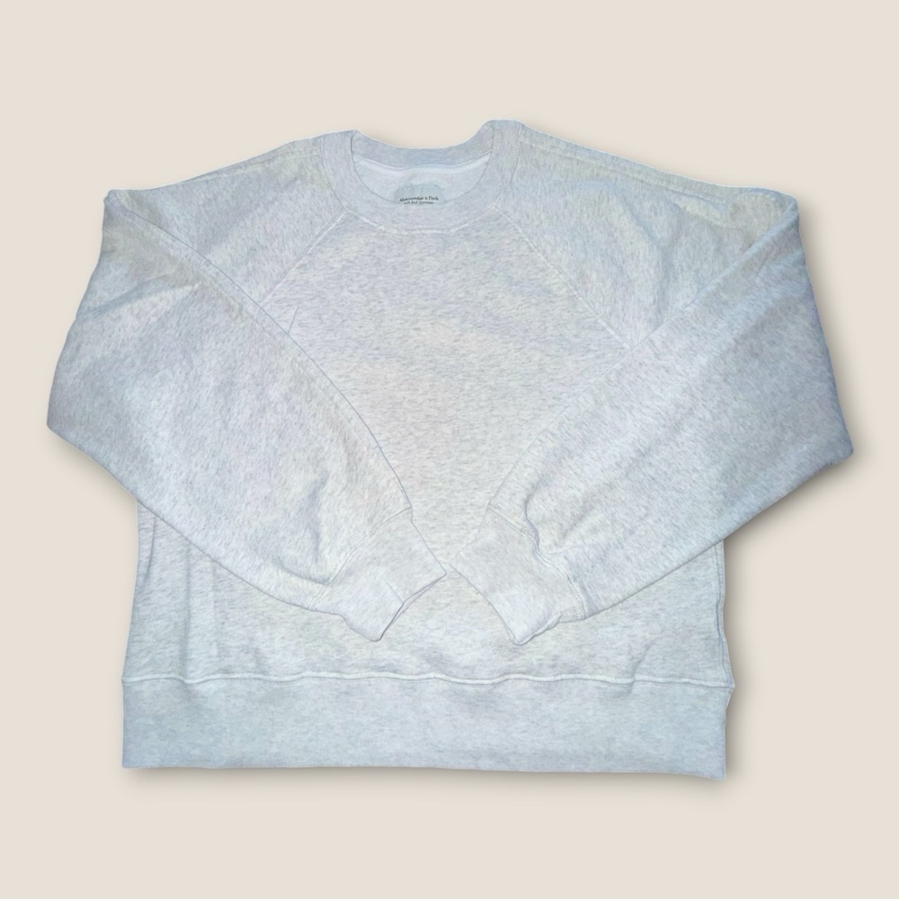Abercrombie & Fitch Soft A&F Essentials Sweatshirt Gray Crewneck M
